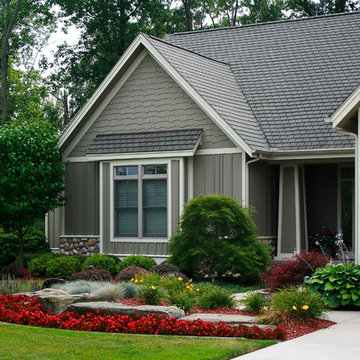 Colorful frontyard for craftsman style home