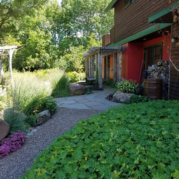 Contemporary by the Lake with a Japanese Feel
