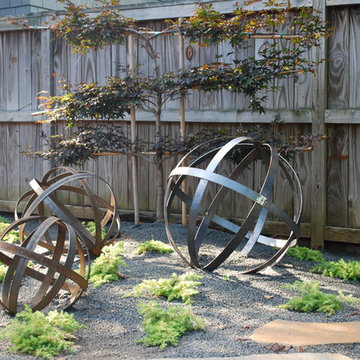 Contemporary Farmhouse Courtyard Garden