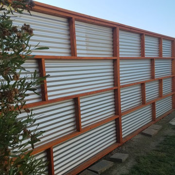 Contemporary Fence in Long Beach