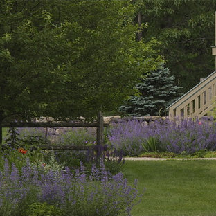 Design ideas for a contemporary landscaping in Boston.