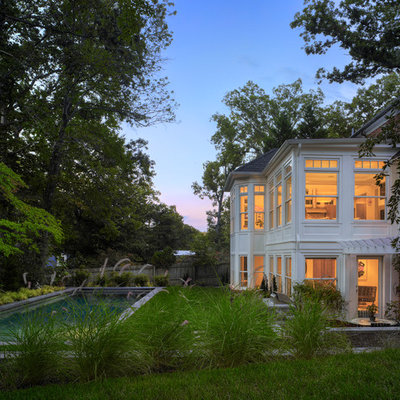 Design ideas for a traditional backyard landscaping in DC Metro.