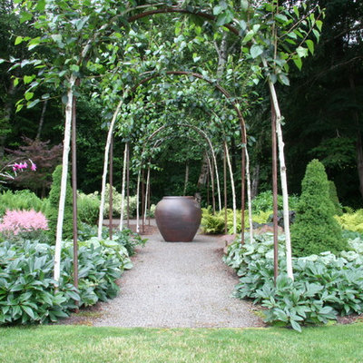 Inspiration for a traditional garden path in Other.