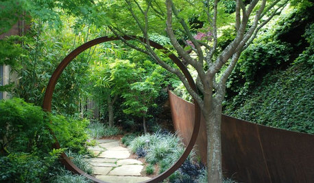 Elevate the Garden With Understated Art Pieces