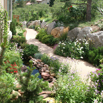 Cottage style plantings in the foothills of Colorado