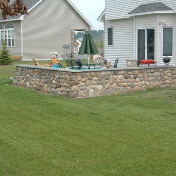County Cobble Stone Sitting Wall