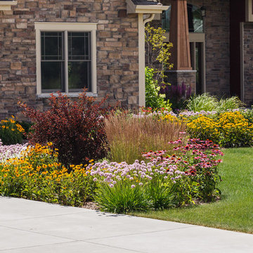 Craftsman Front Landscape - Grafton