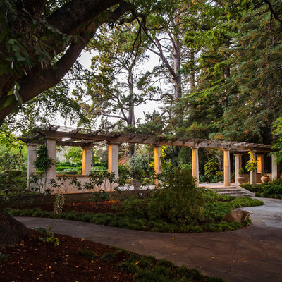 Inspiration for a traditional backyard stone landscaping in San Francisco.