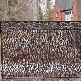 https://www.houzz.com/hznb/photos/custom-metal-fencing-contemporary-landscape-detroit-phvw-vp~155519777