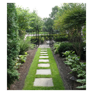 Dalewood Ln. Hinsdale, IL - Traditional - Landscape - Chicago - by Rolling Landscapes Inc. | Houzz