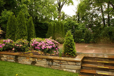 Design ideas for a traditional garden in DC Metro.