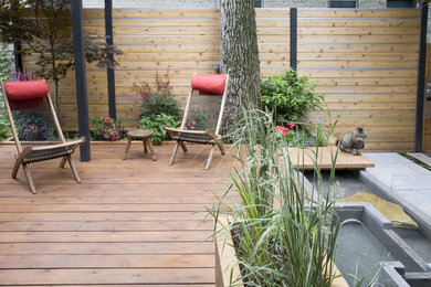 Photo of a contemporary landscaping in Montreal.