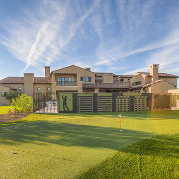 Desert Dwelling for Sports Enthusiasts | Putting Green