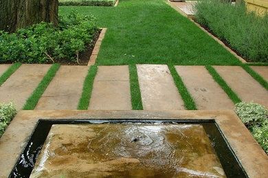 Inspiration for a contemporary garden in Other.