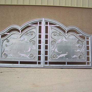 Driveway gates