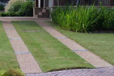 This is an example of a traditional landscaping in Birmingham.