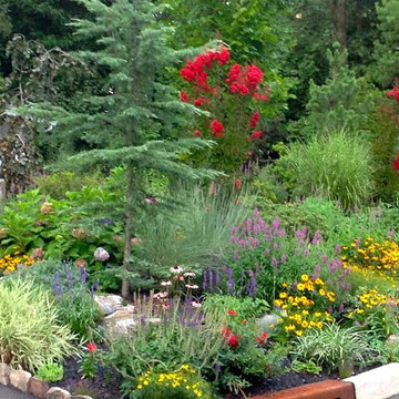 Eclectic Garden in Englewood Cliffs