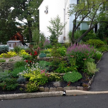 Eclectic Garden in Englewood Cliffs