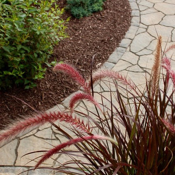 Edging on a curved stone walkway