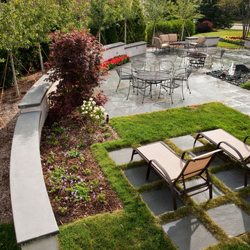 Modern Backyard Landscape - Elm Grove, WI