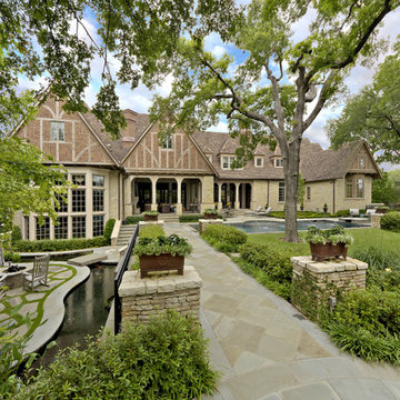 English: Braewood Place #1