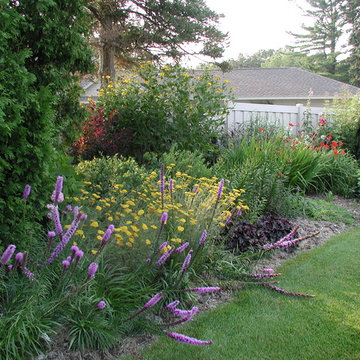 English Perennial Border - Norton Shores, MI
