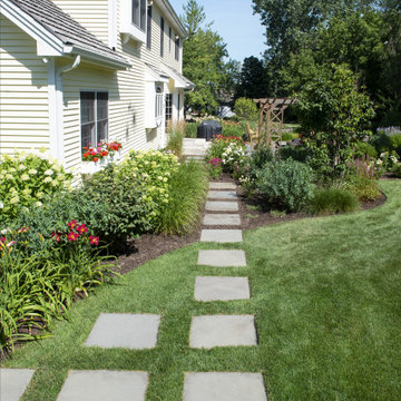 Farmhouse Stepping Stone Path - Hawthorn Woods, IL