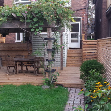 Fence & Decks - Roncesvalles Village