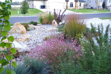 Photo of a transitional landscaping in Salt Lake City.