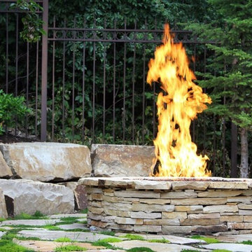 Fire Pit With Natural Pavers