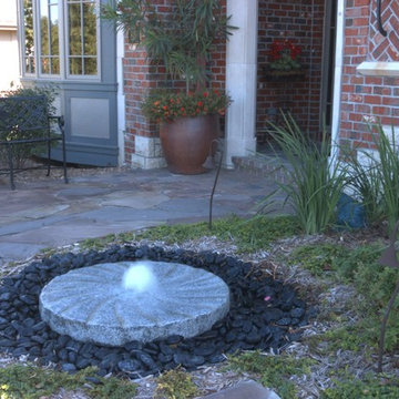 Fountainscapes: Bubbling Boulder, Spilling Urns, and Other Vignette Fountains
