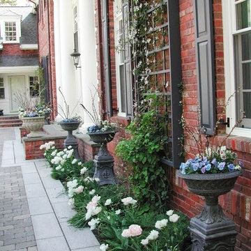 Front Landscapes: Flowering Entry Gardens