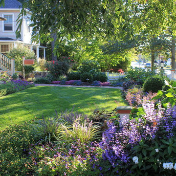 Front yard landscape in Ridgefield Connecticut