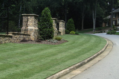 Inspiration for a contemporary landscaping in Atlanta.