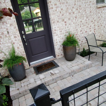 Front Yard to Courtyard – A place to watch the world go by!