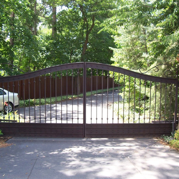 Driveway Gate Ideas - Photos & Ideas | Houzz