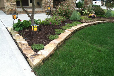 Inspiration for a transitional landscaping in Charlotte.