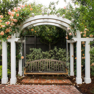 Idee per un giardino chic con pavimentazioni in mattoni