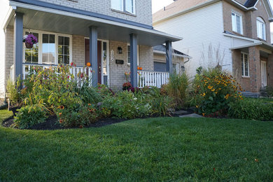 This is an example of a contemporary landscaping in Ottawa.