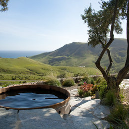 https://www.houzz.com/hznb/photos/grace-design-associates-rustic-landscape-santa-barbara-phvw-vp~4207404
