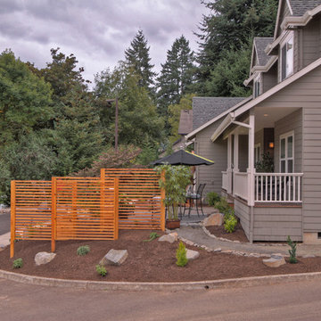 Gravel Courtyad - Water fall - Slab stone steps - privacy screens