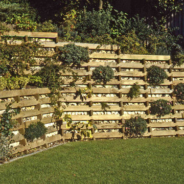 Green Structural Retaining Wall