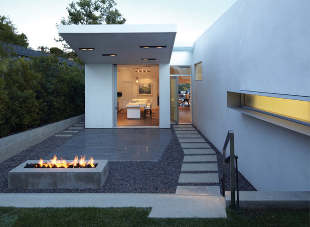Modern Landscape by Griffin Enright Architects