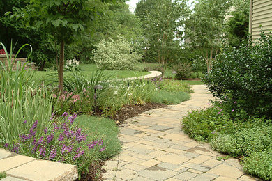 Photo of a traditional landscaping in New York.