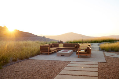 Inspiration for a contemporary landscaping in San Luis Obispo.