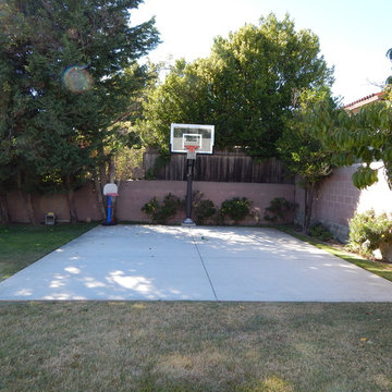 Hashem A's Pro Dunk Silver Basketball System on a 20x25 in Torrance, CA