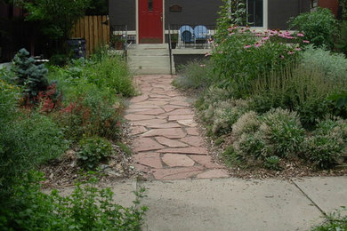 Inspiration for a traditional landscaping in Denver.