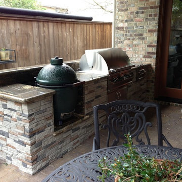 Houston Patio With Built-in Big Green Egg "Nest"