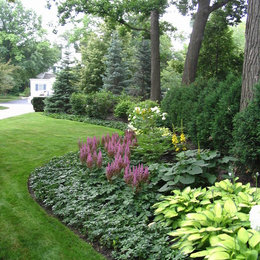 https://www.houzz.com/hznb/photos/informal-garden-winnetka-illinois-traditional-landscape-chicago-phvw-vp~875453