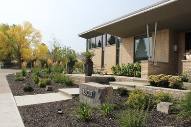 This is an example of a contemporary landscaping in Calgary.
